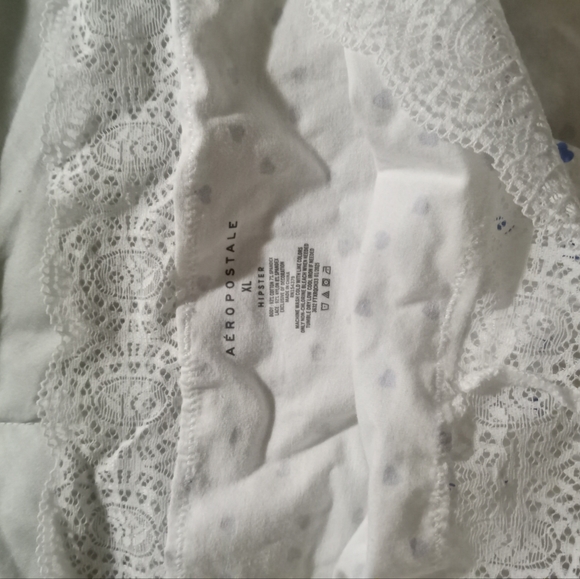 New Aeropostle White Lace Trim Heart Print Panties - Picture 3 of 4